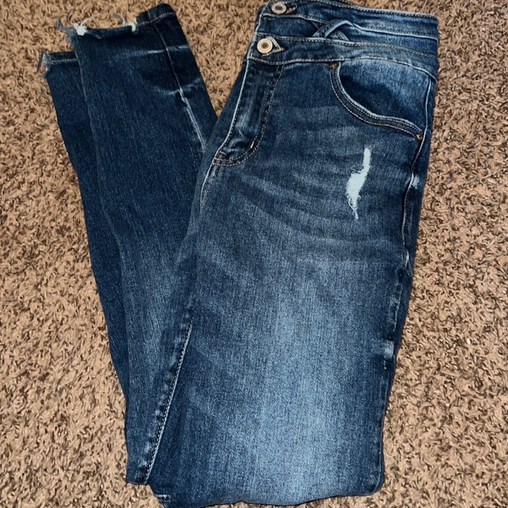 KanCan size 27 skinny jeans